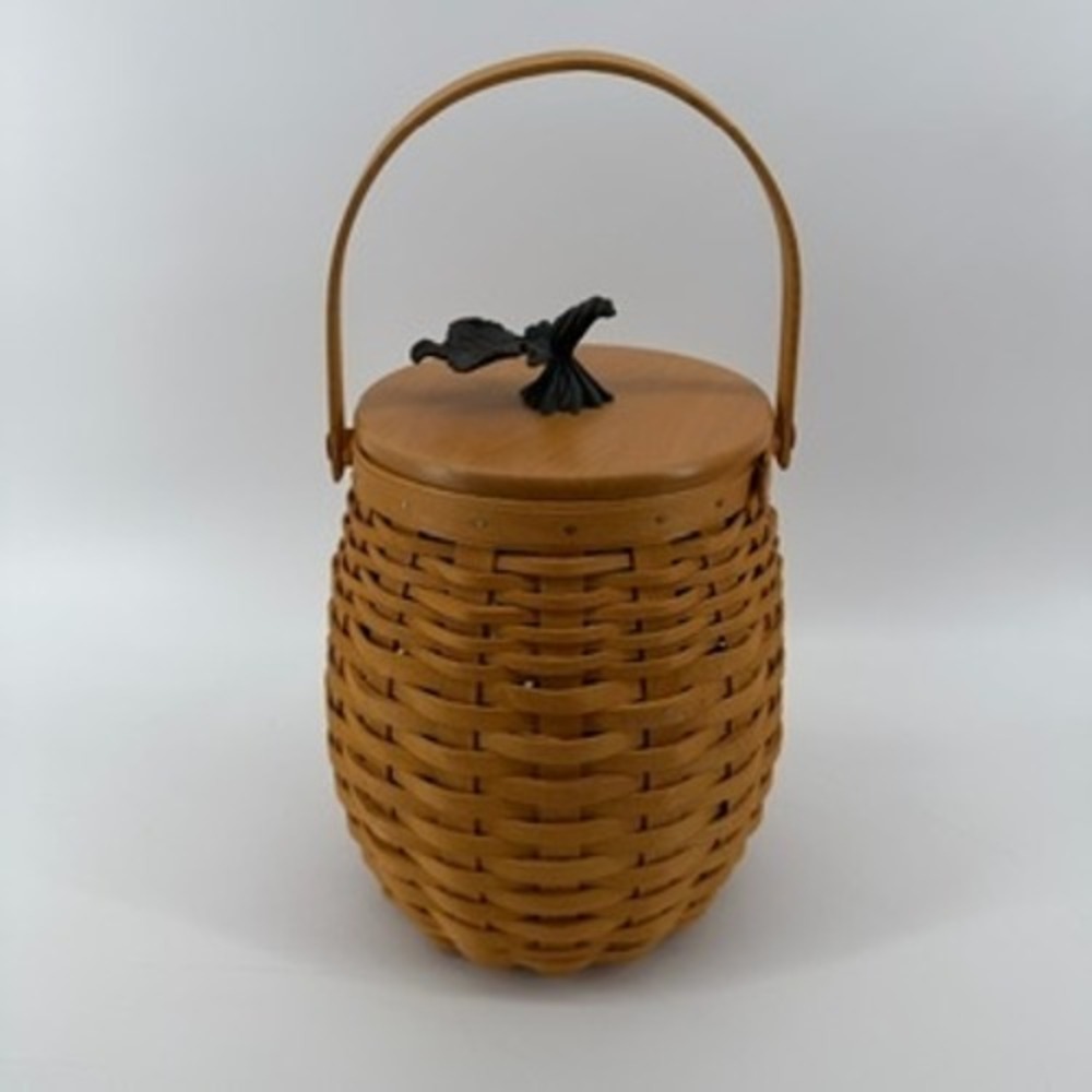Longaberger Woodcrafts Woven Barrel Basket with Wood Lid and Metal Leaf Handle - Picture 4 of 11